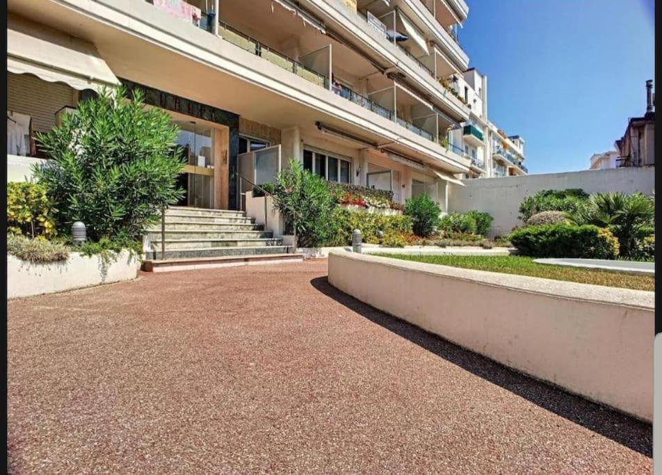 Lumineux, Ensoleillee, Proche Plage ,Coeur De Centre Ville, Chaleureux, Антиб Екстериор снимка